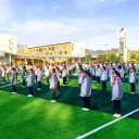 青島為明學(xué)校中小學(xué)部舉行“紅色基因代代傳”及“霜降知寒意 溫暖傳校園”主題升旗儀式