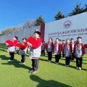 青島為明學(xué)校中小學(xué)部舉行“憲法駐我心，法治伴我行”及“安全常記心間”主題升旗儀式